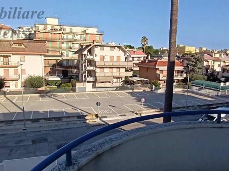 Appartamento in Vendita a San Benedetto del Tronto, 300'000&euro;, 139 m²