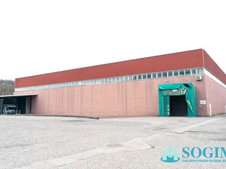 Capannone in Affitto a Colverde, 15'833€, 3465 m²