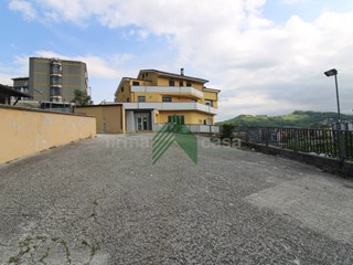 Appartamento in Vendita a Teramo, 1540 m²