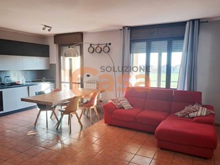 Trilocale in Vendita a San Giorgio Piacentino, 148'000&euro;, 103 m²