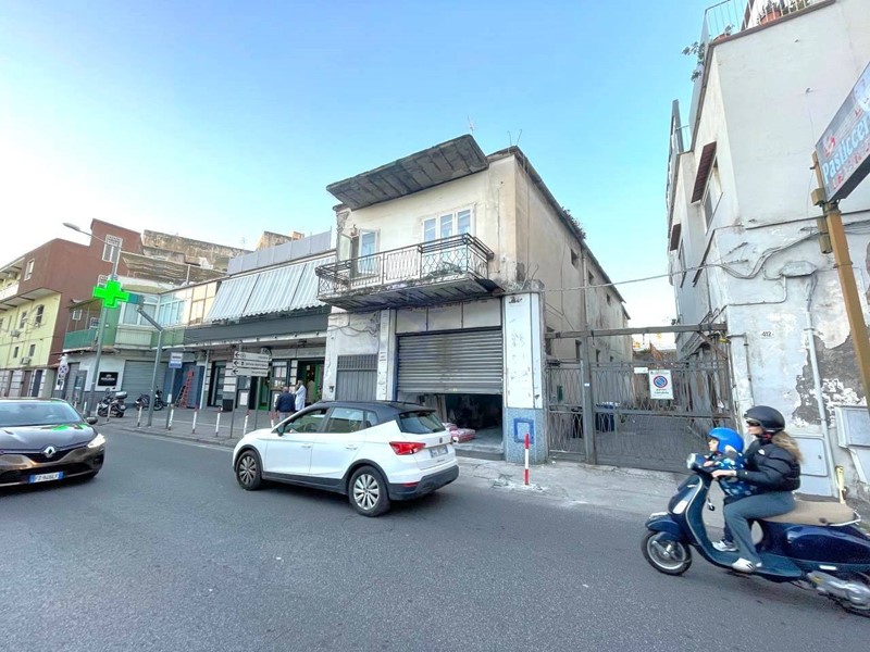 Trilocale in Vendita a Torre Annunziata, 150'000&euro;, 91 m²