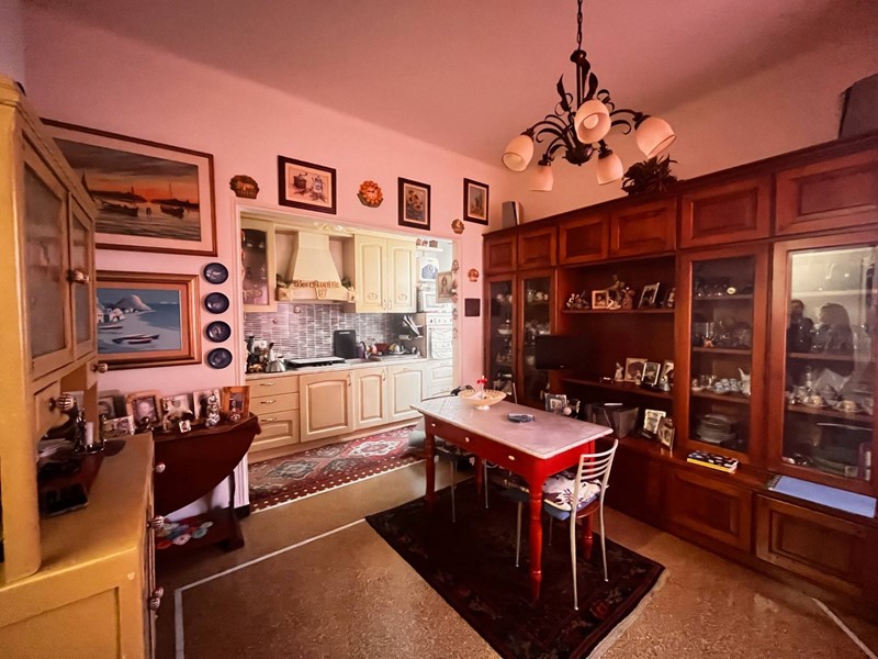 Quadrilocale in Vendita a Genova, 68'000&euro;, 50 m²