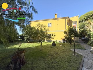 Appartamento in Vendita a Recco, 290'000&euro;, 77 m²