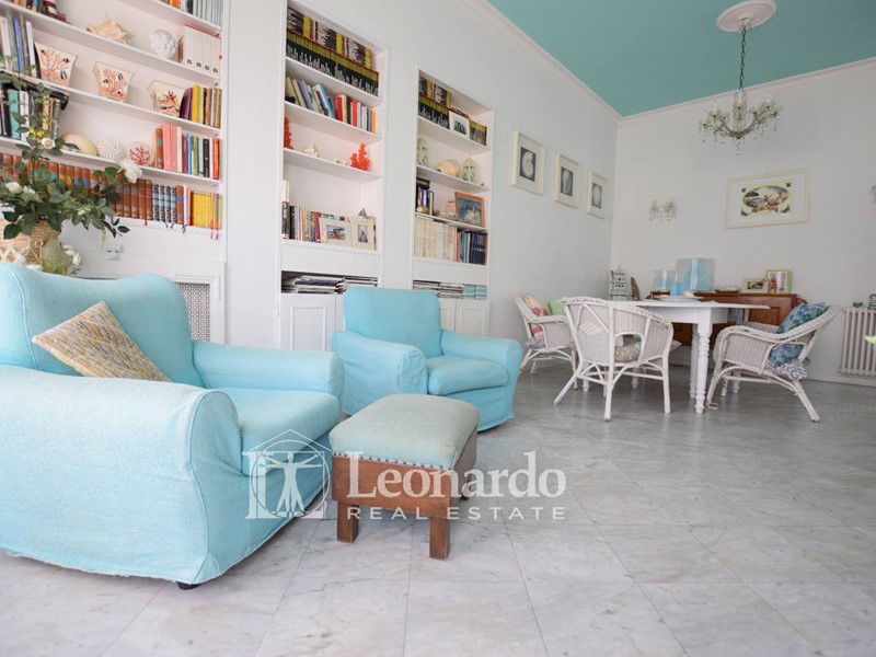 Appartamento in Vendita a Viareggio, 420'000€, 120 m²