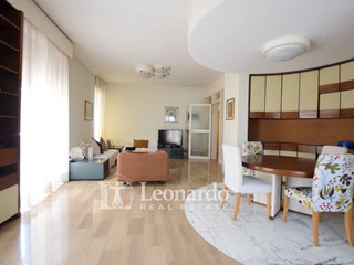 Casa Indipendente in Vendita a Viareggio, 495'000&euro;, 220 m²