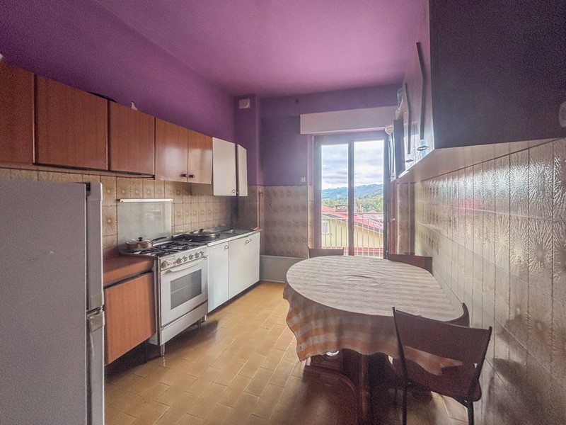 Appartamento in Vendita a Comunanza, 75'000&euro;, 101 m²