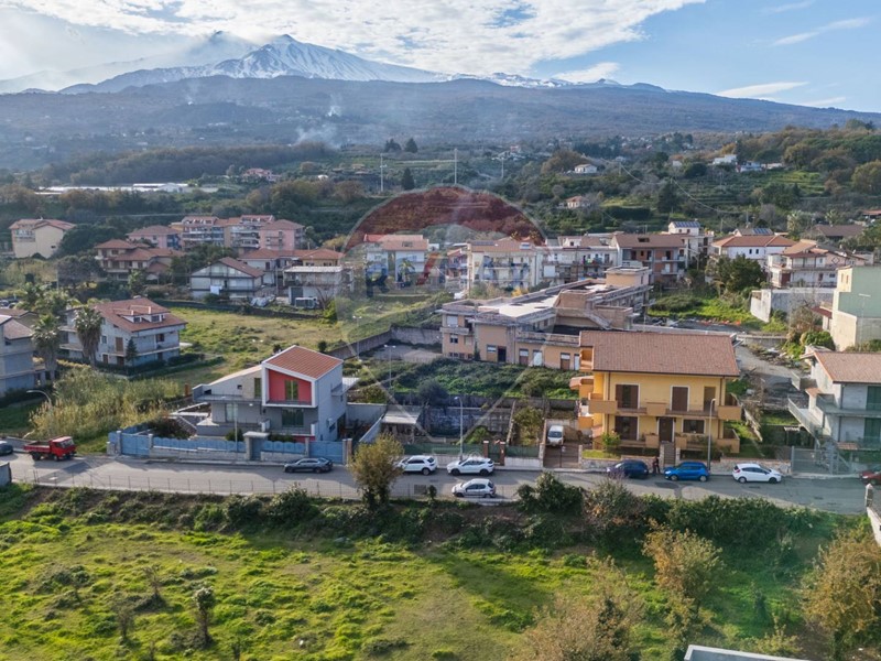 Terreno agricolo in Vendita a Piedimonte Etneo, 60'000&euro;, 837 m²