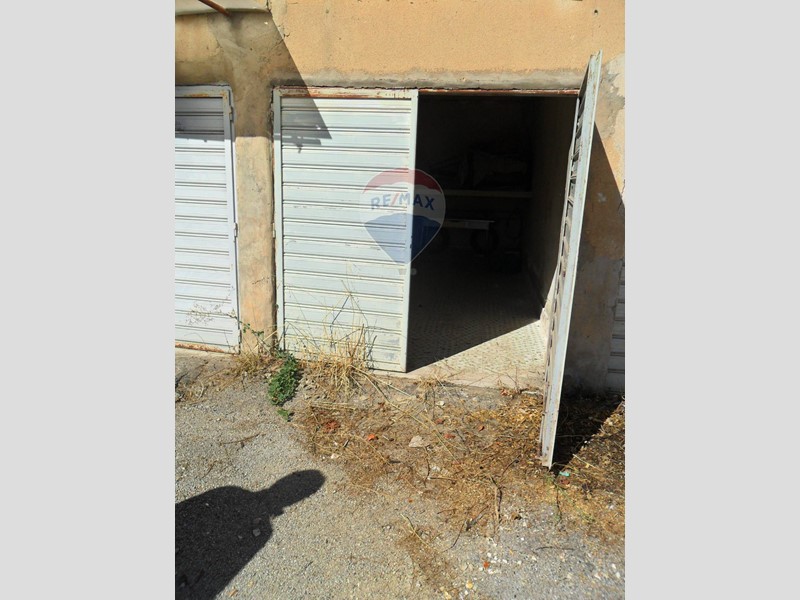 Box in Vendita a Caltanissetta, 10'000&euro;, 11 m²