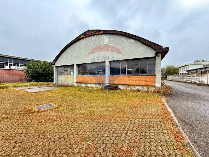 Capannone in Vendita a Stradella, 150'000&euro;, 600 m²