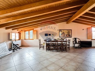 Appartamento in Vendita a Settimo Milanese, 550'000€, 299 m²