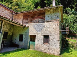 Magazzino in Vendita a Setteville, 65'000&euro;, 70 m²