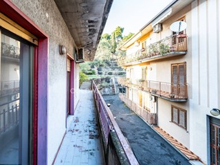 Quadrilocale in Vendita a Aci Castello, 59'000€, 78 m²