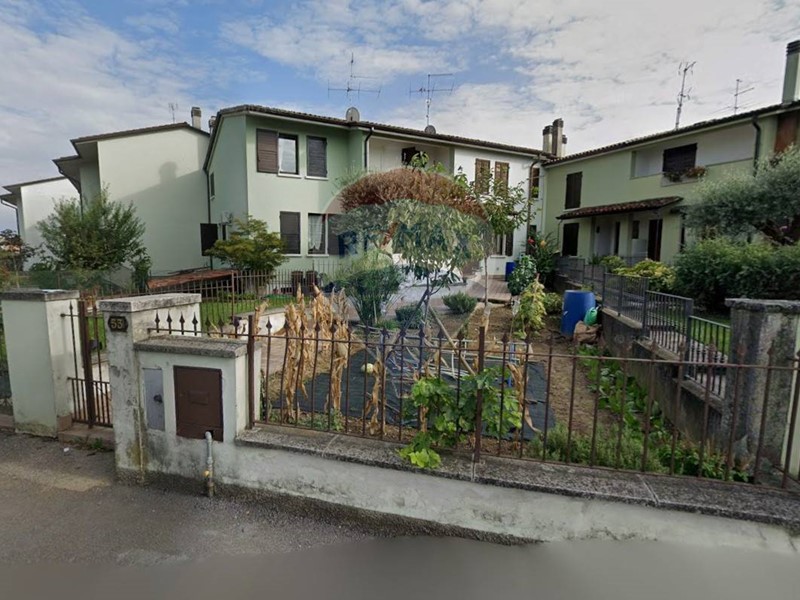 Appartamento in Vendita a Azzano Mella, 141'000€, 230 m²