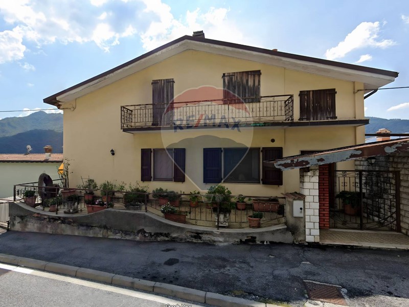 Casa Indipendente in Vendita a Lumezzane, 134'157&euro;, 228 m², con Box