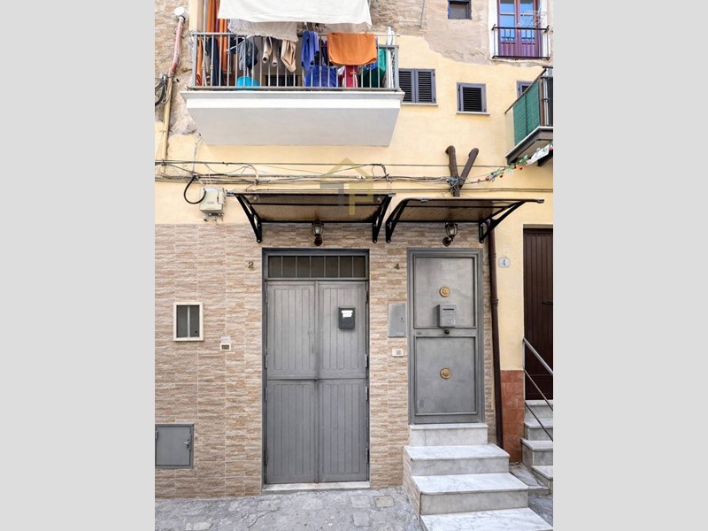 Bilocale in Vendita a Palermo, 50'000&euro;, 31 m²