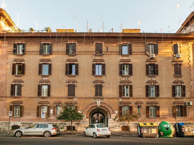 Bilocale in Vendita a Roma, 395'000€, 65 m²