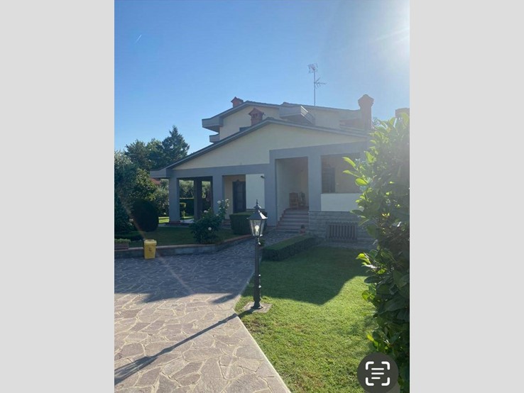 Villa in Vendita a Barberino di Mugello, 540'000€, 300 m²