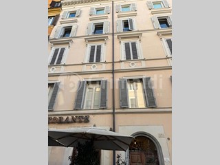 Bilocale in Vendita a Roma, 1'140'000€, 154 m²
