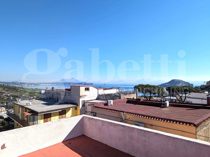 Casa Indipendente in Vendita a Monte di Procida, 345'000&euro;, 120 m²