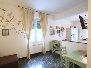 Quadrilocale in Vendita a Genova, 85'000&euro;, 73 m²