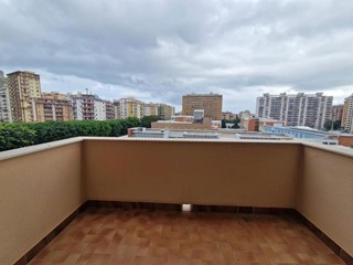 Quadrilocale in Vendita a Palermo, 180'000€, 120 m²