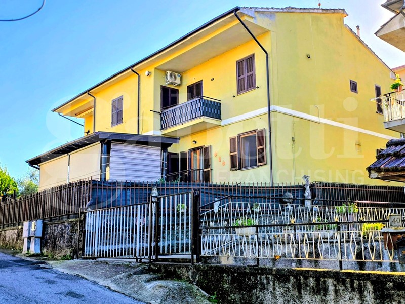 Trilocale in Vendita a Colleferro, 110'000€, 95 m²