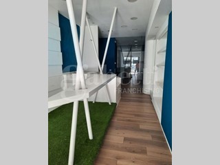 Negozio in Affitto a Codogno, 600€, 50 m²