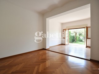 Appartamento in Vendita a Firenze, 670'000€, 182 m²