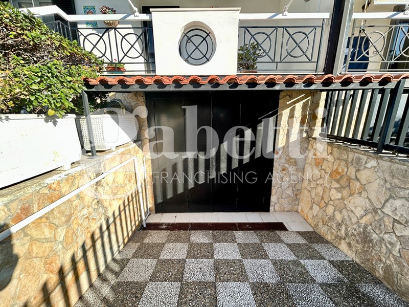 Villetta a schiera in Vendita a Giugliano in Campania, 295'000&euro;, 186 m², con Box