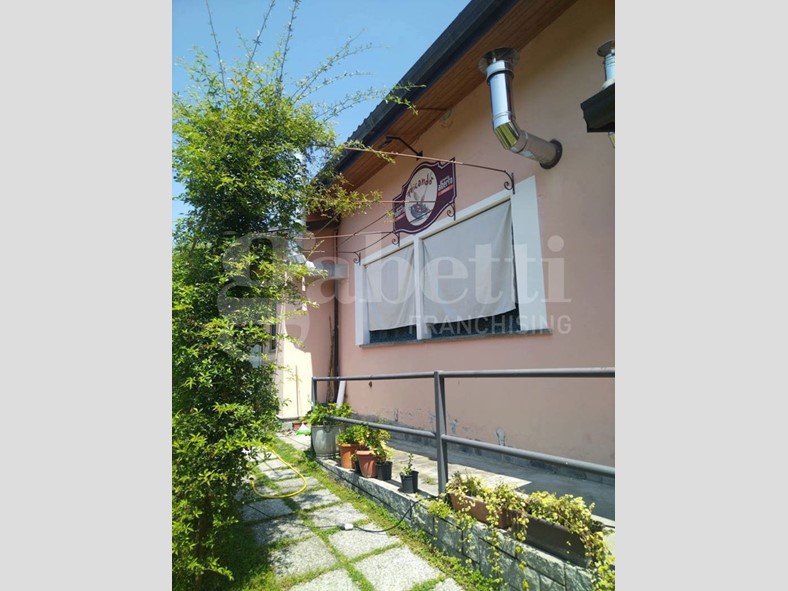 Attività commerciale in Vendita a Vialfrè, 85'000&euro;, 250 m²