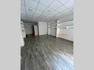 Negozio in Vendita a Bari, 120'000&euro;, 56 m²