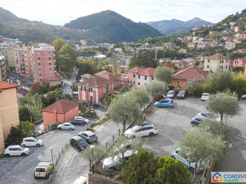 Appartamento in Vendita a Genova, zona Struppa, 148'000&euro;, 84 m²