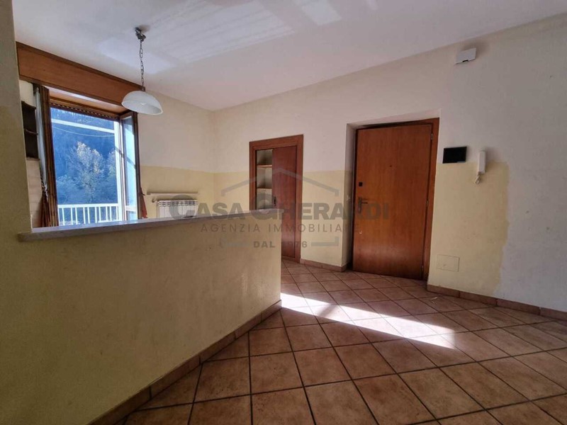 Trilocale in Vendita a Zogno, 65'000€, 90 m²