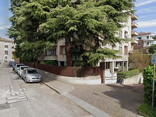 Box in Vendita a Bologna, 30'000€, 12 m²