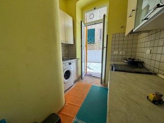 Quadrilocale in Vendita a La Spezia, 145'000€, 75 m², con Box