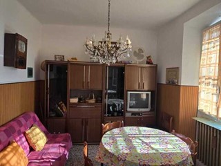 Trilocale in Vendita a Borghi, 98'000€, 70 m², con Box