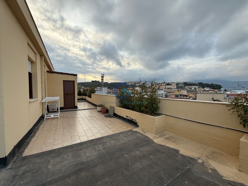 Quadrilocale in Affitto a Soverato, 650€, 150 m², arredato