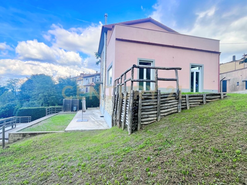 Casa Indipendente in Vendita a Scansano, zona Murci, 375'000&euro;, 308 m², arredato, con Box