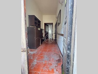 Casa Semi Indipendente in Vendita a Stazzema, 70'000€, 180 m²