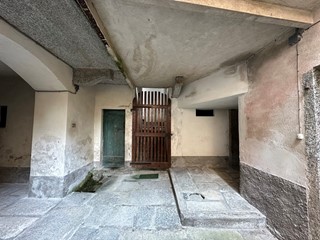 Rustico in Vendita a Colazza, 69'000€, 300 m², arredato