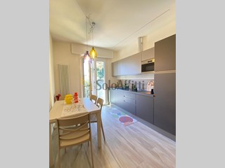 Quadrilocale in Affitto a Rimini, zona Miramare, 1'200&euro;, 70 m², arredato