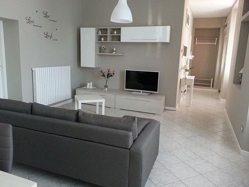 Bilocale in Affitto a Verona, zona VERONETTA, 700€, 62 m², arredato