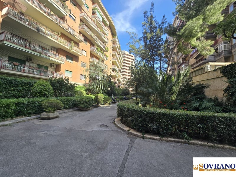 Appartamento in Vendita a Palermo, 287'000€, 168 m²