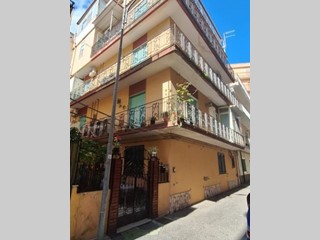 Trilocale in Vendita a Messina, 54'000€, 89 m²