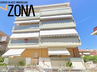 Trilocale in Vendita a Roseto degli Abruzzi, 120'000€, 80 m²