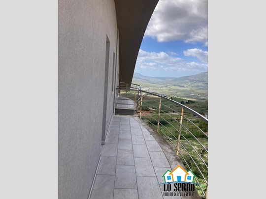 Trilocale in Vendita a Alcamo, 195'000€, 190 m²