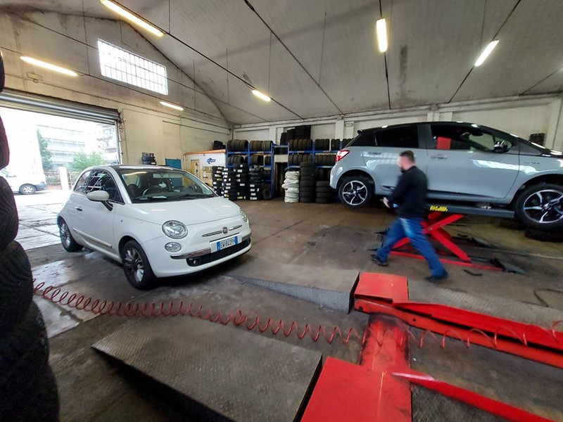 Immobile commerciale in Affitto a Ferrara, 1'000&euro;, 230 m²