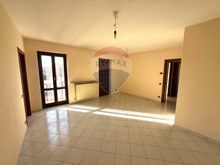 Trilocale in Affitto a Varese, 700€, 92 m²