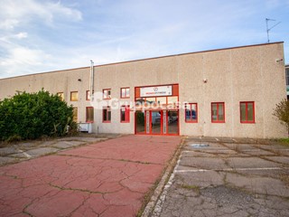 Capannone in Vendita a Marcallo con Casone, 420'000&euro;, 1000 m²