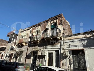 Appartamento in Vendita a Catania, 116'000€, 146 m²